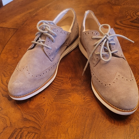 Cole Haan Shoes - Cole Haan Gray White Suede Wing Tip Lace Ups Shoes Oxfords Size 9